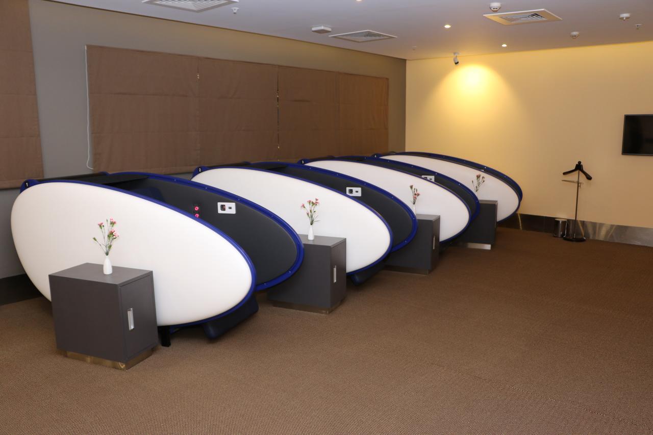 Aviserv Lounge Hotel Bombay Eksteriør billede